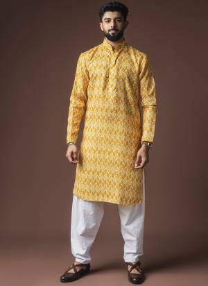 For A festive And Party Wear,Attractive These Readymade Kurta With Payjama in Fine Colored.These Kurta is Fabricated On Blended Linen And Art Silk Bottom With Heavy Designer Printed.Buy Now.