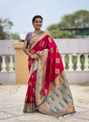 Attrective These Party Wear Saree in Fine Colored.These Saree And Blouse is Fabricated On Banarasi Silk.Its Beautified With Weaving Meenakari Designer.