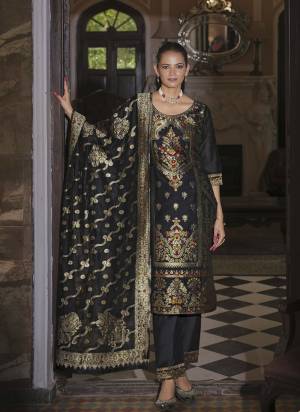 Garb These Beautiful Looking Readymade Suits.These Top Are Banarasi Silk And Bottom Are Soft Silk And Dupatta Are Banarasi Silk Fabricated.Its Beautified With Wevon Jacquard Designer,Hand Work.