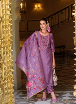 Attractive These Beautiful Looking Readymade Suits.These Top Are Viscose And Bottom Are Viscose And Dupatta Are Viscose Fabricated.Its Beautified With Designer Embroidery,Hand Work With Printed Dupatta.