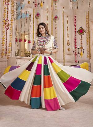 Garb These Navratri Special Lehenga Choli in Fine Colored.These Lehenga Are Viscose Cotton And Blouse Are Viscose Cotton Fabricated.Its Beautified With Designer Kutchi Patch,Mirror Work.