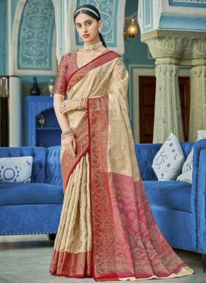Garb These Fastive And Party Wear Saree in Fine Colored.These Saree And Blouse is Fabricated On Linen Cotton.Its Beautified With Heavy Woven Designer.