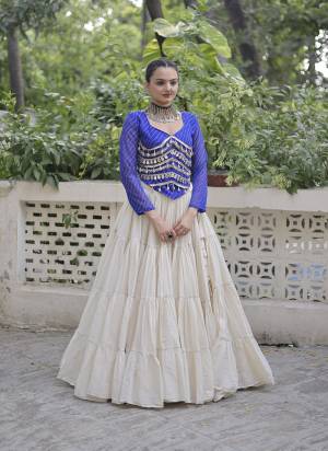 Attractive These Navratri Special Lehenga Choli in Fine Colored. These Lehenga Are Kora Cotton And Blouse Are Fabricated On Faux Georgette Fabriced. It is Beautified With Lahariya Printed Designer With Mirror Lace Work.