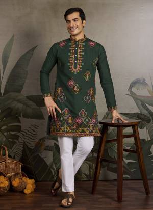 Looking These Party Wear Readymade Kurta Pair in Fine Colored.These Kurta Are Viscose Silk Fabricated on Pair.Its Beautified With Designer Multy Thread,Sequance Embroidery Work.