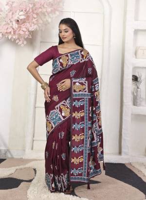 Garb These Fastive And Party Wear Saree in Fine Colored.These Saree And Blouse is Fabricated On Silk Blend.Its Beautified With Heavy Woven Designer.