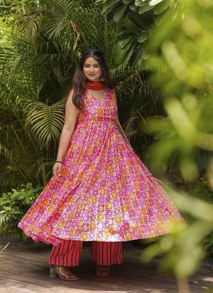 Attractive Looking These Beautiful Looking Readymade Anarkali Suits.These Top And Bottom is Fabricated On Muslin And Georgette Dupatta.Its Beautified With Designer Digital Printed.