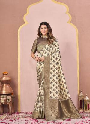 Look Attractive These Designer Party Wear Saree in Fine Colored.These Saree Are Tussar Silk And Blouse Tussar Silk is Fabricated.Its Beautified Woven Pallu Border Desiger With Digital Printed.