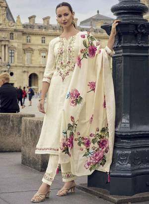 Looking These Suit in Fine Colored Pair With Bottom And Dupatta.These Top Are Viscose Jacquard And Bottom Are Fabricated On Viscose Pair With Silk Crepe Dupatta.Its Beautified With Designer Embroidery Work,Printed.