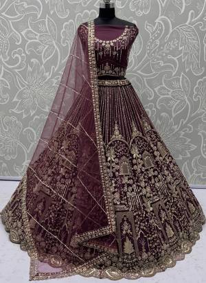 For A Fancy Designer Look,Grab These Lehenga Choli With Dupatta in Fine Colored.These Lehenga And Choli Are Net And Dupatta Are Fabricated On Soft Net Pair.Its Beautified With Heavy Dori, Sequance Embroidery,Modif Pipe Work. 