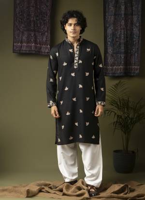 For A festive And Party Wear,Attractive These Readymade Kurta With Payjama in Fine Colored.These Kurta is Fabricated On Linen And Art Silk Bottom With Heavy Designer Embroidery Work.Buy Now.