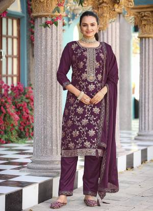 Attrective Looking These Party Wear Suit in Fine Colored Pair With Bottom And Dupatta.These Top Are Viscose Jacquard And Dupatta Are Fabricated On Chinon Pair With Santoon Bottom.Its Beautified With Woven Jari Designer With Embroidery Work.