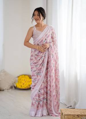 Garb These Party Wear Saree in Fine Colored.These Saree Are Georgette And Blouse is Fabricated On Georgette Pair.Its Beautified With Plain Saree With Woven Border Designer Printed Saree.