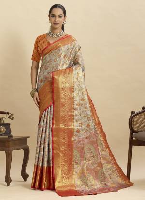 Looking This Party Wear Saree Paired With Blouse.This Saree And Blouse Are Silk Fabric With Woven Designer. Buy This Pretty Saree Now.