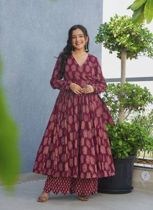 Attrective Looking These Beautiful Readymade Anarkali Top With Plazzo .These Top And Bottom is Fabricated On Rayon.Its Beautified With Designer Digital Printed.