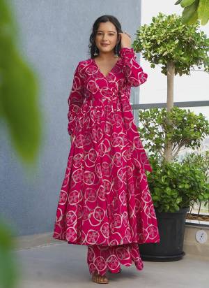 Attrective Looking These Beautiful Readymade Anarkali Top With Plazzo .These Top And Bottom is Fabricated On Rayon.Its Beautified With Designer Digital Printed.
