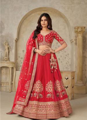 For A Designer Look,Grab These Lehenga Choli in Fine Colored.These Lehenga And Choli Are Fabricated On Silk Pair With Soft Net Dupatta.Its Beautified With Designer Embroidery,Hand Work.