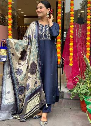 Looking These Suit in Fine Colored Pair With Bottom And Dupatta.These Top And Bottom Are Fabricated On Viscose Chanderi Pair With Lagdi Satin Dupatta.Its Beautified With Designer Embroidery Work,Printed.