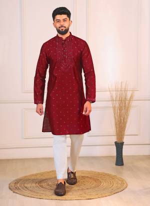 For A festive And Party Wear,Looking These Readymade Kurta With Payjama in Fine Colored.These Kurta is Fabricated On Jacquard Silk And Art Silk Bottom With Woven Butti Designer With Mirror Embroidery Work.Buy Now.