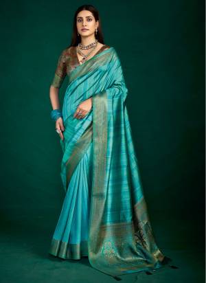 Garb These Party Wear Saree in Fine Colored.These Saree Are Tussar Silk And Blouse is Fabricated On Tussar Silk Pair.Its Beautified With Jandani Digital Printed With Designer Woven Lace Border And Pallu.