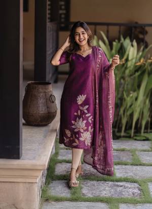 Looking These Suit in Fine Colored Pair Top With Dupatta.These Top Are Freanch Zarna Silk And Dupatta Are Fabricated On Chanderi.Its Beautified With Designer Printed.