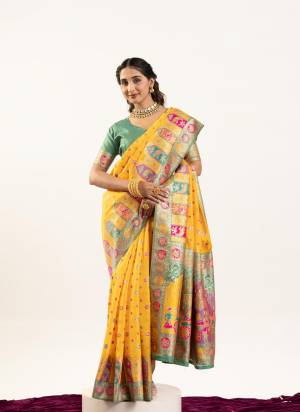 Looking These Festive Wear Saree in Fine Colored.These Saree And Blouse is Fabricated On Banarasi Pashmina Silk.Its Beautified With Woven Meenakari Designer.