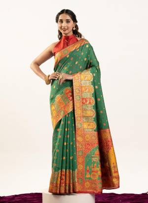 Looking These Festive Wear Saree in Fine Colored.These Saree And Blouse is Fabricated On Banarasi Pashmina Silk.Its Beautified With Woven Meenakari Designer.