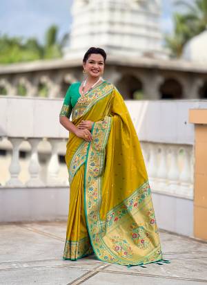 Attractive These Party Wear Saree in Fine Colored.These Saree Are Paithani Silk And Blouse is Fabricated On Paithani Silk.Its Beautified With Weaving Jacquard Meenakari Designer.