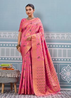 Garb These Fastive And Party Wear Saree in Fine Colored.These Saree And Blouse is Fabricated On Silk.Its Beautified With Heavy Woven Designer.