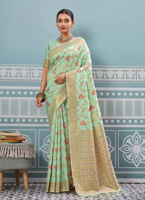 Garb These Fastive And Party Wear Saree in Fine Colored.These Saree And Blouse is Fabricated On Silk.Its Beautified With Heavy Woven Designer.