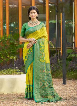 Garb These Fastive And Party Wear Saree in Fine Colored.These Saree And Blouse is Fabricated On Soft Silk.Its Beautified With Woven Multy Designer.