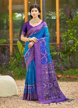 Garb These Fastive And Party Wear Saree in Fine Colored.These Saree And Blouse is Fabricated On Soft Silk.Its Beautified With Woven Multy Designer.