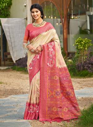 Garb These Fastive And Party Wear Saree in Fine Colored.These Saree And Blouse is Fabricated On Soft Silk.Its Beautified With Woven Multy Designer.