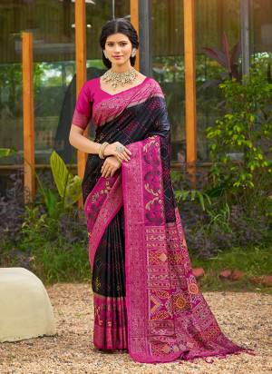 Garb These Fastive And Party Wear Saree in Fine Colored.These Saree And Blouse is Fabricated On Soft Silk.Its Beautified With Woven Multy Designer.