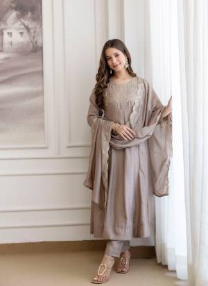 Looking These Suit in Fine Colored Pair With Bottom And Dupatta.These Top And Bottom Are Fabricated On Vichitra Silk Pair With Vichitra Silk Dupatta.Its Beautified With Designer Embroidery Work.