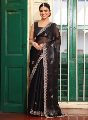 Garb These Fancy Party Wear Saree in Fine Colored.These Saree Are Organza And Blouse is Fabricated On Art Silk Pair.Its Beautified With Fancy Disigner Embroidery Work Saree.