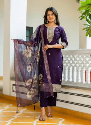 Garb These Suit in Fine Colored Pair With Bottom And Dupatta.These Top And Bottom Are Fabricated On Viscose Chanderi Pair With Organza Dupatta.Its Beautified With Designer Embroidery Work.