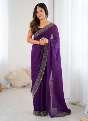 Looking These Party Wear Saree in Fine Colored.These Saree Are Fendy Satin And Blouse is Fendy Satin Fabricated.Its Beautified With Designer Zarkan Hand Work.
