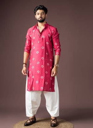 For A festive And Party Wear,Attractive These Readymade Kurta With Payjama in Fine Colored.These Kurta is Fabricated On Viscose And Art Silk Bottom With Designer Printed.Buy Now.