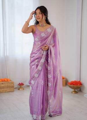 Looking These Fancy Party Wear Saree in Fine Colored.These Saree Are Fendy Satin And Blouse is Fendy Satin Fabricated.Its Beautified With Designer Sequance,Moti And Cut Dana Work.