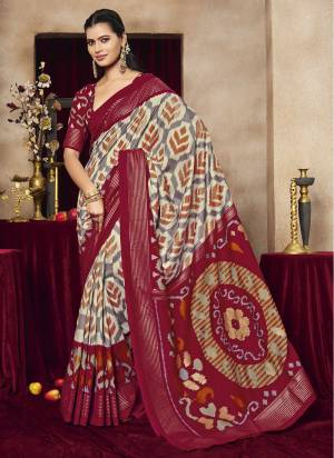 Garb These Traditinol Party Wear Saree in Fine Colored.These Saree Are Tussar Silk And Blouse is Fabricated On Tussar Silk Pair.Its Beautified With Woven Designer,Patola Printed.