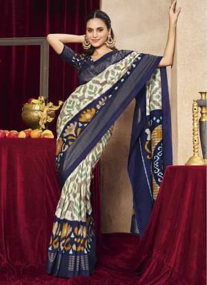Garb These Traditinol Party Wear Saree in Fine Colored.These Saree Are Tussar Silk And Blouse is Fabricated On Tussar Silk Pair.Its Beautified With Woven Designer,Patola Printed.