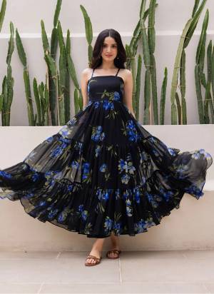 Atrective These Beautiful Looking Readymade Gown.These Gown Are Georgette Fabricated.Its Beautified With Designer Digital Printed.