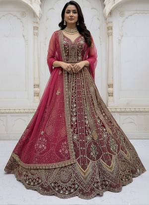 For A Fancy Designer Look,Grab These Lehenga Choli With Dupatta in Fine Colored.These Lehenga And Choli Are Organza And Dupatta Are Fabricated On Organza Pair.Its Beautified With Heavy Designer Sequance,Jari,Dori,Multy Thread Embroidery,Diamond Work. 