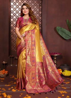 Garb These Festivel,Party Wear Saree in Fine Colored.These Saree And Blouse is Fabricated On Banarasi Tissue Silk.Its Beautified With Woven Paithani Pallu Heavy Designer.