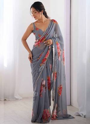 Attractive These Party Wear Saree in Fine Colored.These Saree Are Georgette And Blouse is Georgette Fabricated.Its Beautified With Designer Printed With Moti Lace Border.