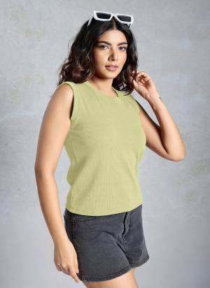 Looking These Beautiful Looking Readymade Tank Top.These Top is Fabricated On Knited.Its Beautified With Solid Designer.