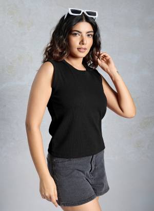 Looking These Beautiful Looking Readymade Tank Top.These Top is Fabricated On Knited.Its Beautified With Solid Designer.