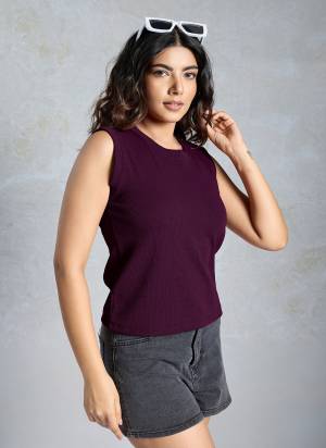 Looking These Beautiful Looking Readymade Tank Top.These Top is Fabricated On Knited.Its Beautified With Solid Designer.