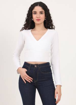 Looking These Beautiful Looking Readymade Tank Top.These Top is Fabricated On Knited.Its Beautified With Woven Solid Designer.