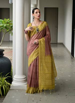 Attactive These Festive Wear Saree in Fine Colored.These Saree And Blouse is Fabricated On Tussar Silk.Its Beautified With Designer Ikkat Printed.